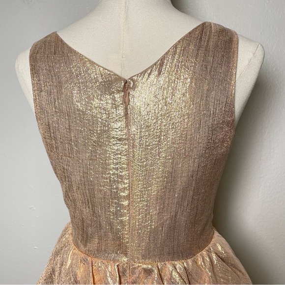 Mark & James by Badgley Mischka Gold Metallic Silk Tiered Cocktail Dress Size 4 - Picture 11 of 15